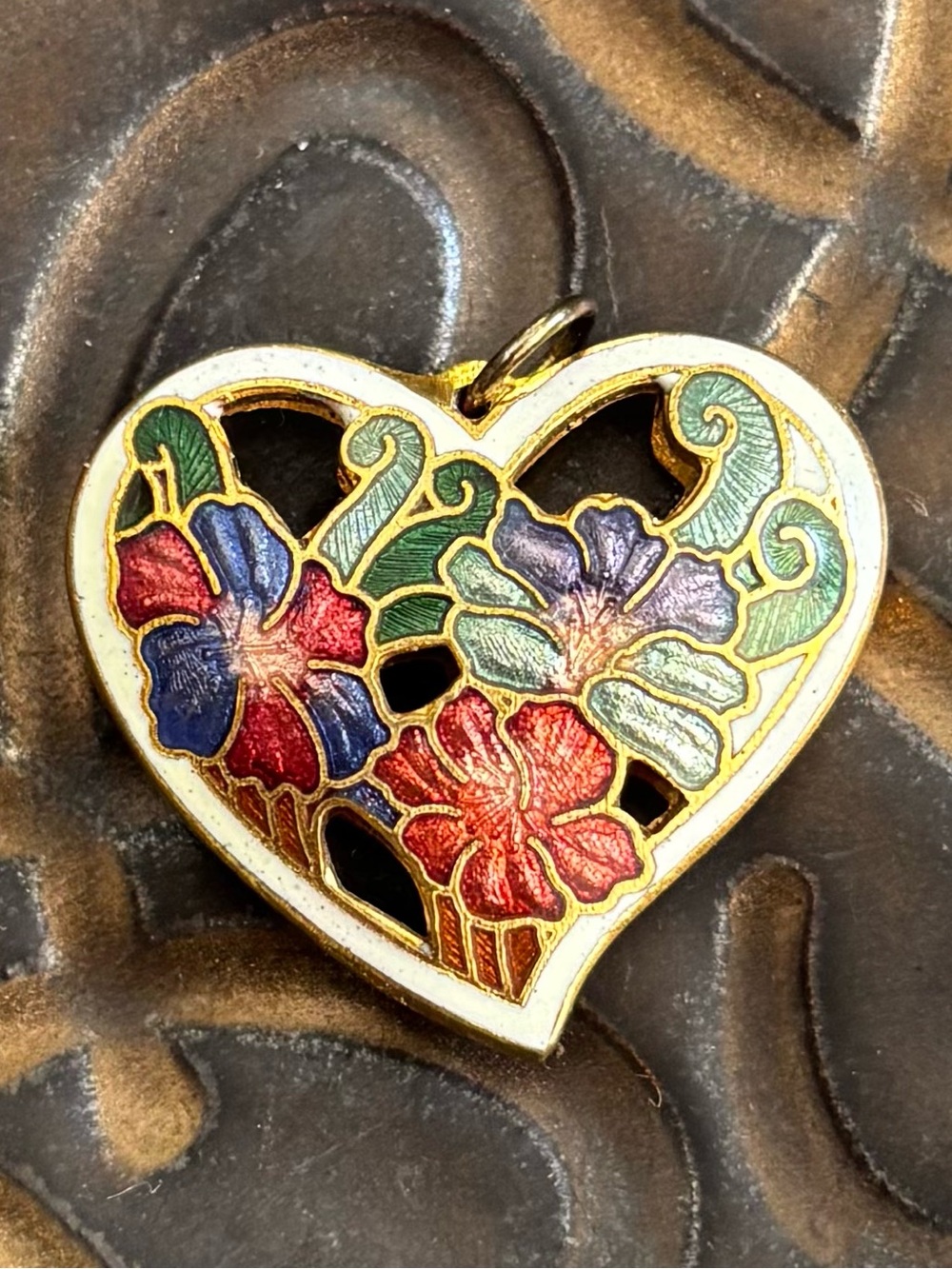 Vintage 70s Floral Cloisonné Heart Pendant Openwork Cutout